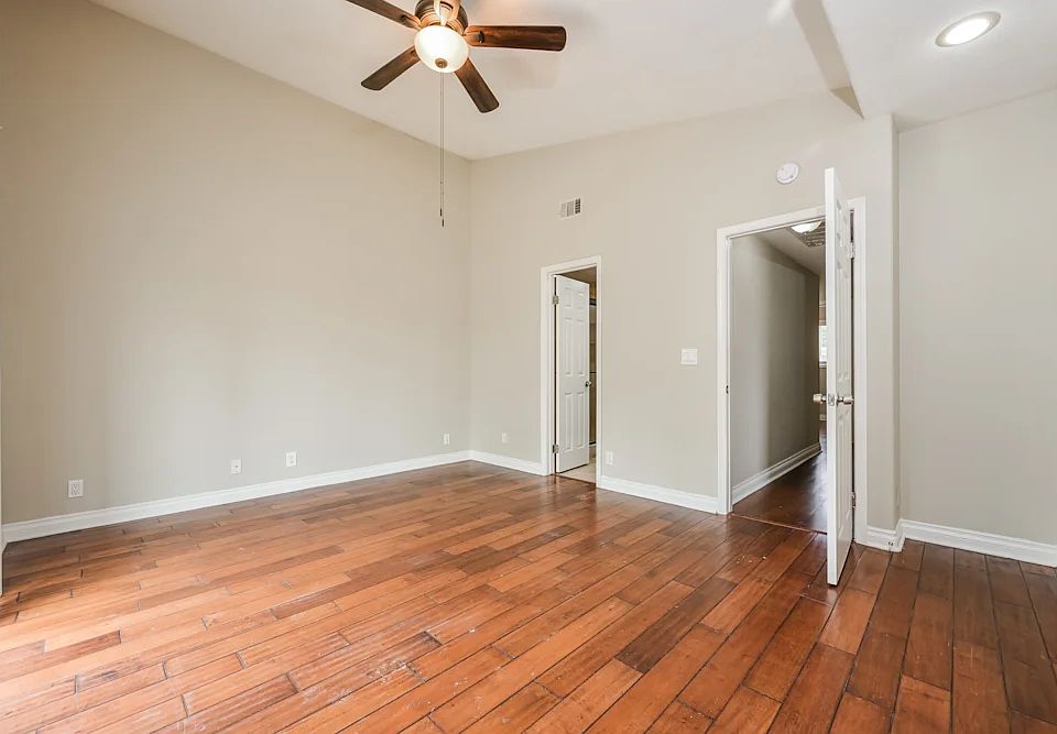 1st image of 163 Galsworthy St