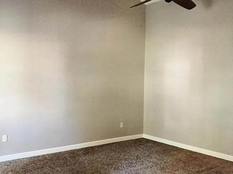 104 Cavendish Dr — Photo 22