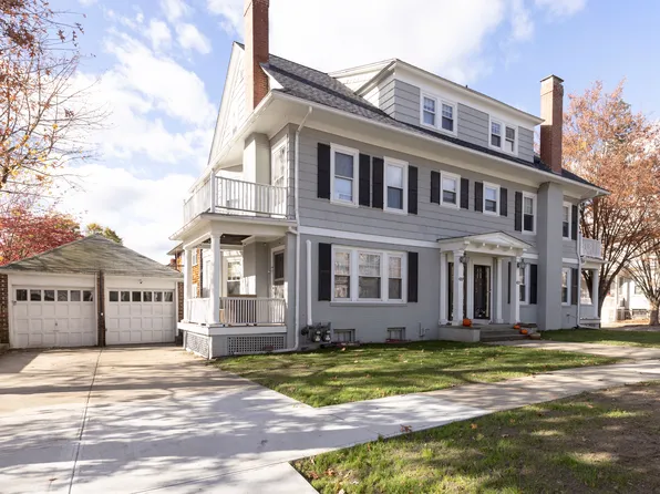 422 Wayland Ave, Providence, RI 02906