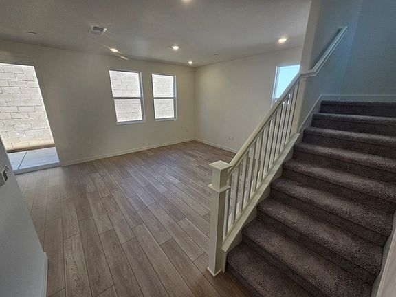 3rd image of 3541 Parc Villa Rd