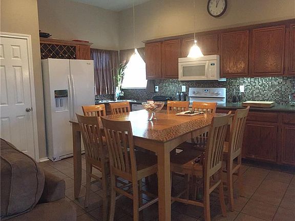 4th image of 1501 Poplar Dr