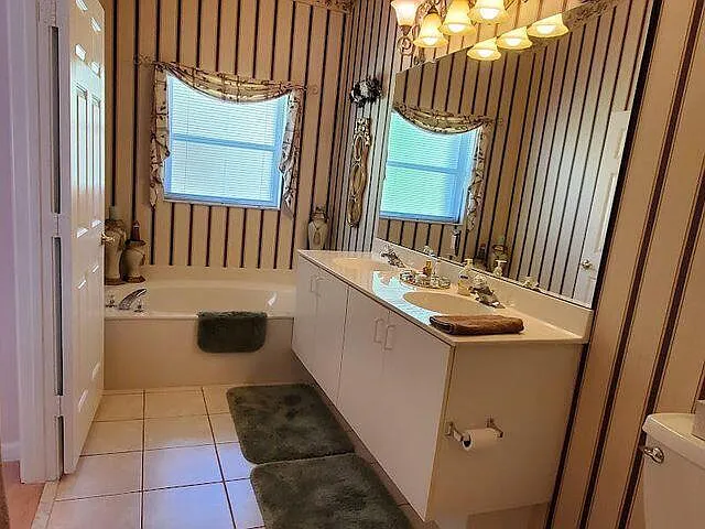 430 NW Lismore Ln — Photo 13