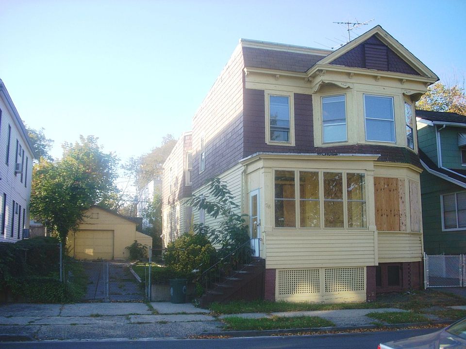 1st image of 75 Crawford St