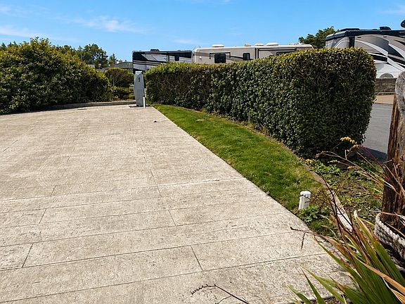 4th image of 6225 N Coast Hwy Lot 42