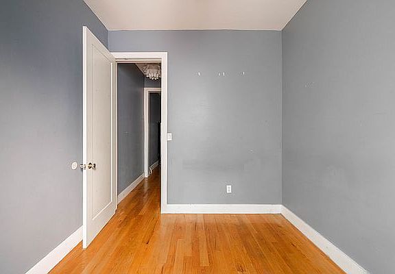 5th image of 774 Franklin Ave #1R