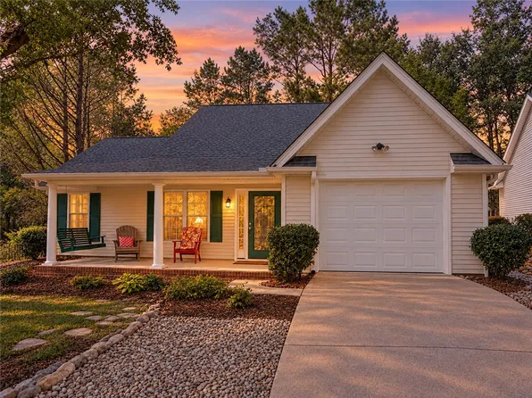 113 Grand Oak Cir, Pendleton, SC 29670