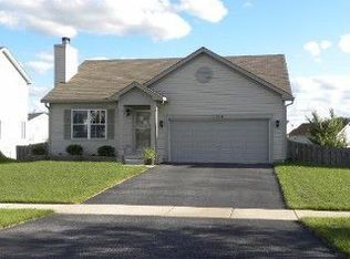 3708 Hoffman St, Plano, IL 60545