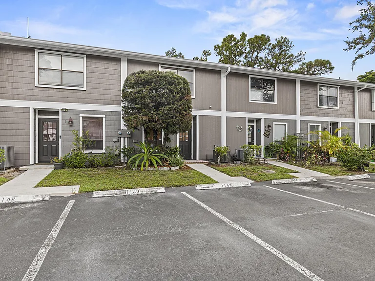 814 Hill Dr #C — Photo 4