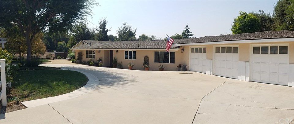 1st image of 571 Pueblo Dr