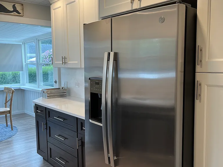 29 Center Beach Ave — Photo 3