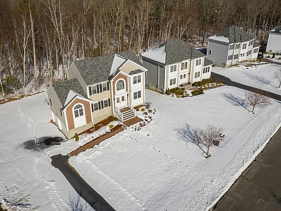 3rd image of 93 Keeneland Cir