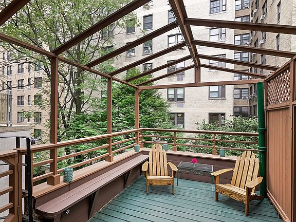 2nd image of 328 W 87th St #2