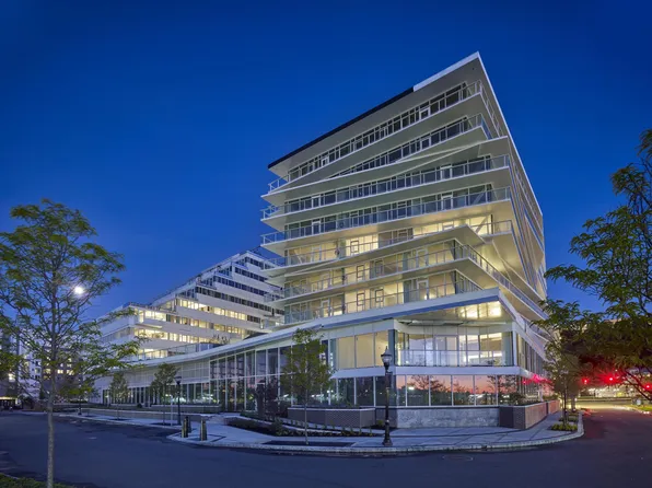 800 Avenue At Port Imperial image 32 of 33