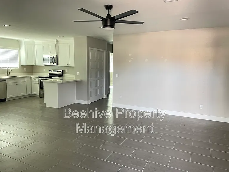 4809 E Camino Cir #1 — Photo 6