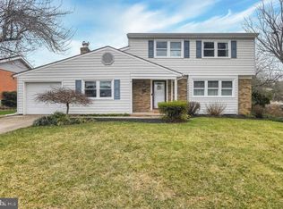 2609 Heritage Farm Dr, Wilmington, DE
