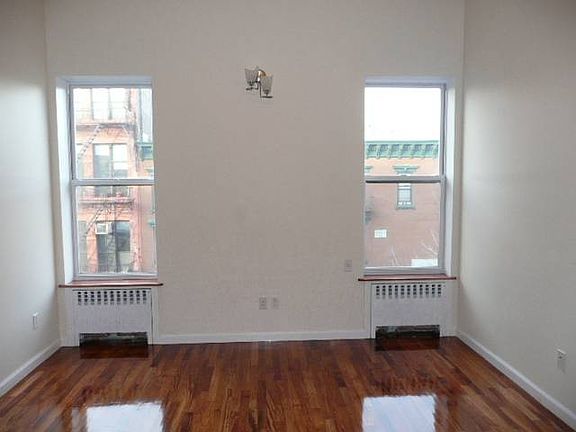 5th image of 688 Union St #3D