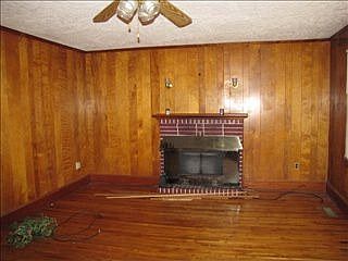 3rd image of 34 Shumate St