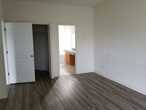 5th image of 10521 Beneva Dr