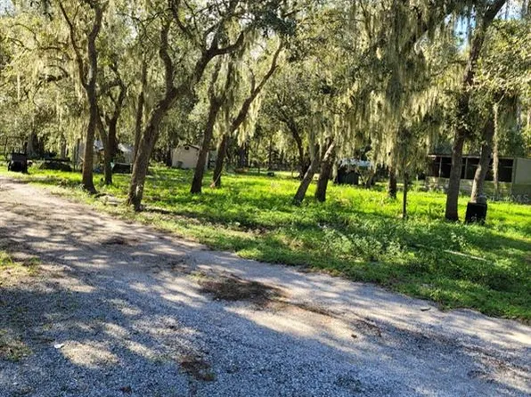 213 Clifton Rd, Crescent City, FL 32112