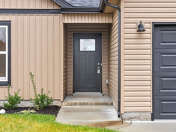 3rd image of 220 Donegal Dr Lot 162