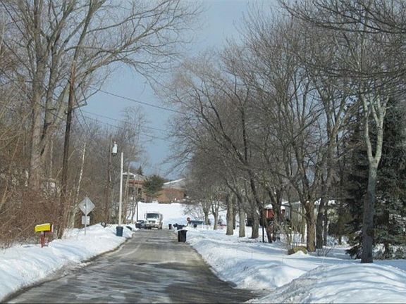 5th image of 28 Birch Ave