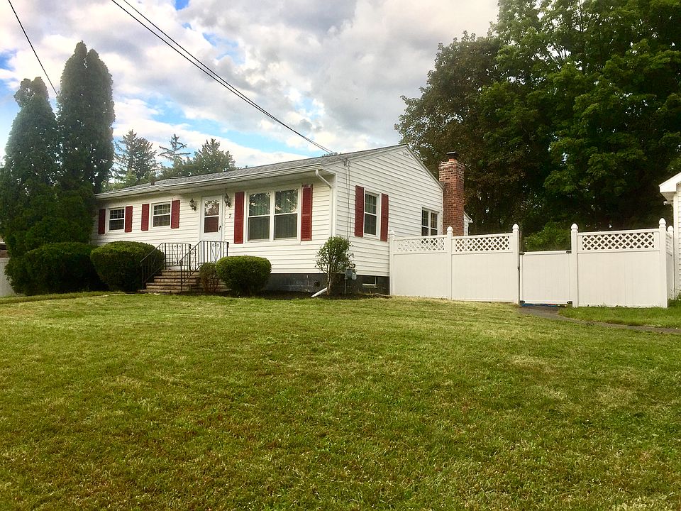 2nd image of 7 Pleasant Acres Dr