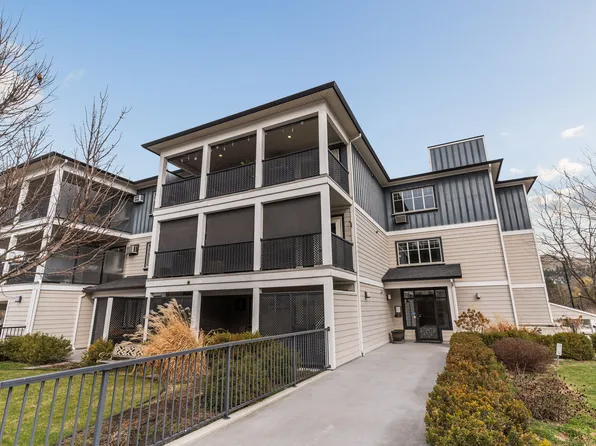 10529 Powley Ct Unit 305, Lake Country, BC V4V 2S2