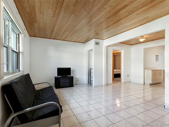 3rd image of 1247 Marseille Dr APT 115