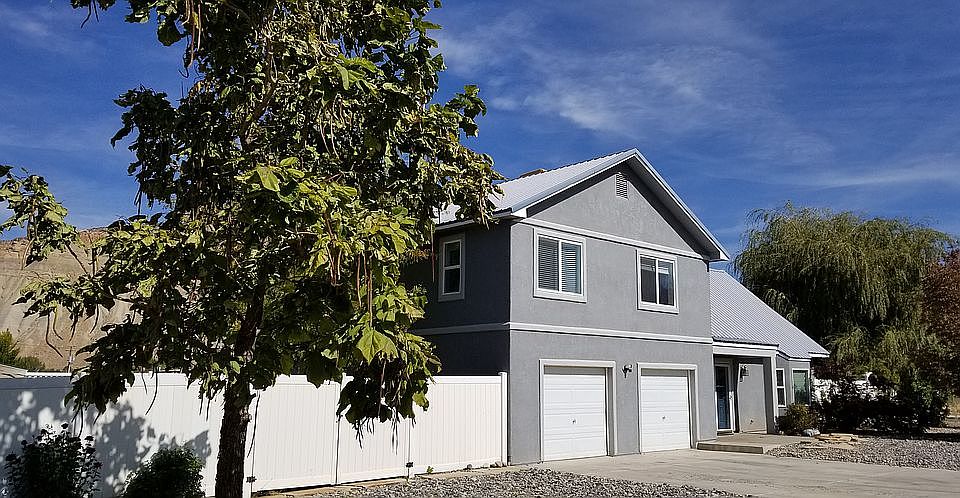 1st image of 812 Shiraz Dr