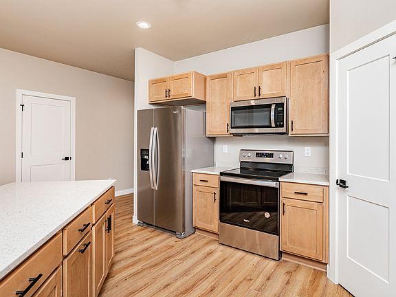 5th image of 6614 68th Ave S