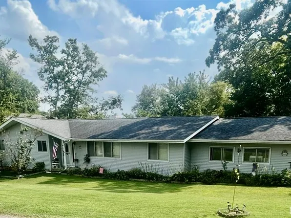 242 Gall Rd, Columbia, IL 62236