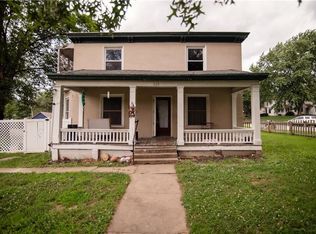 825 N 10th St, Atchison, KS 66002