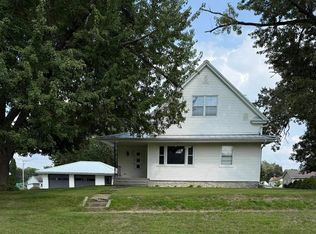 205 Grand Ave SW, Shellsburg, IA 52332