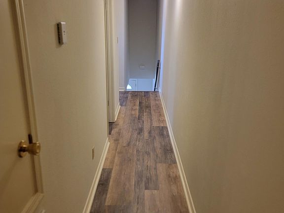 5th image of 413 Zinnia Ave