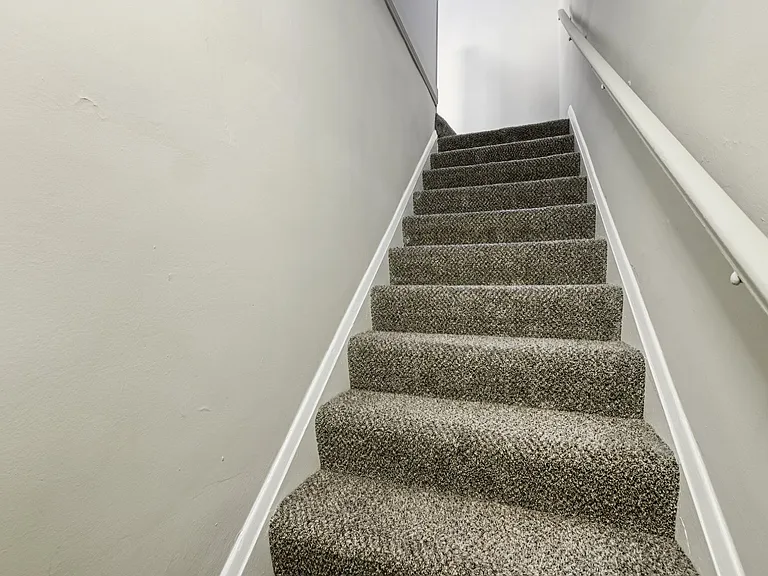 Oaklee Village Apartments — Photo 27