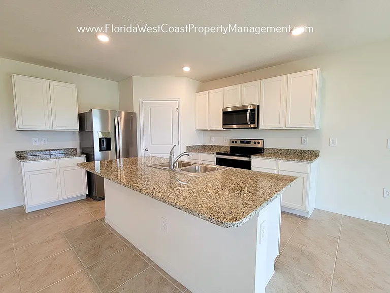 17213 Harvest Moon Way — Photo 2