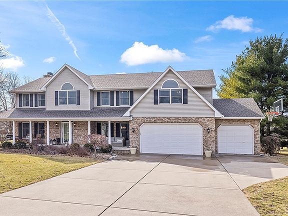 2nd image of 1125 Wedgewood Ct