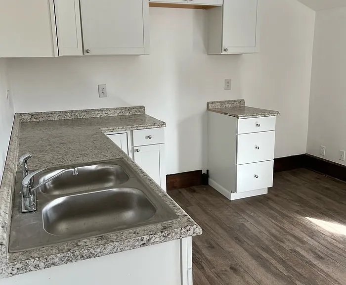 133 S Marietta St — Photo 9