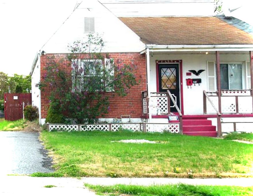 2nd image of 416 Meadow Rd