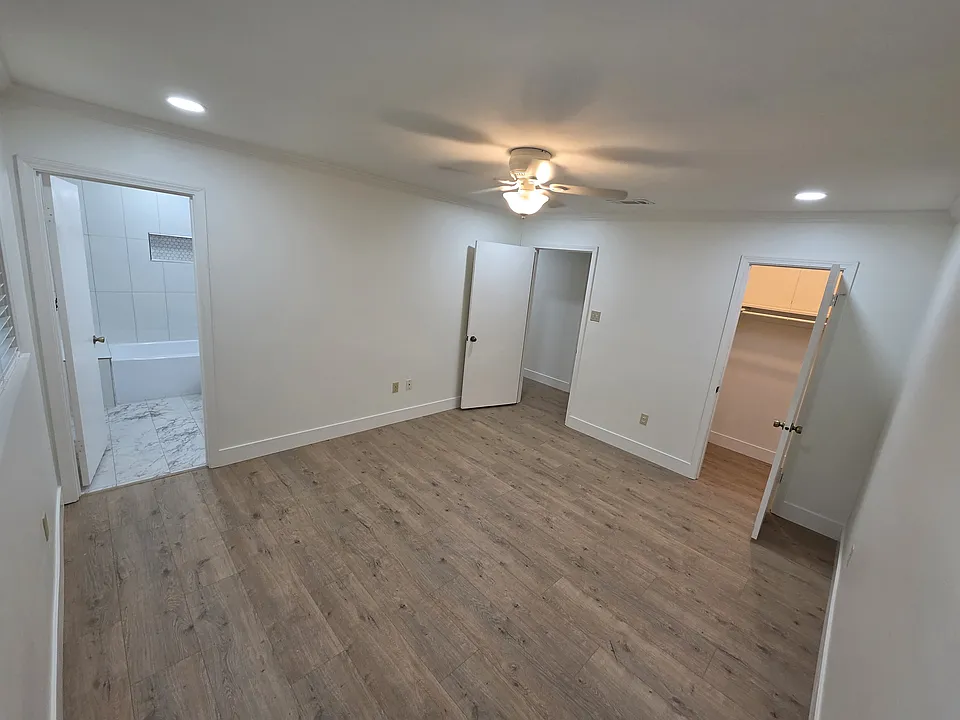 262 Halfway Tree Rd