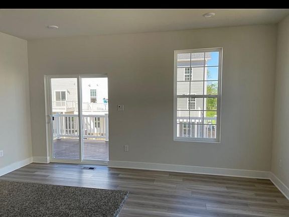5th image of 1842 Ritter Dr