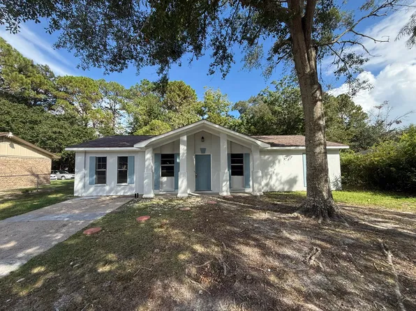 2634 Ridgeway Dr, Gautier, MS 39553
