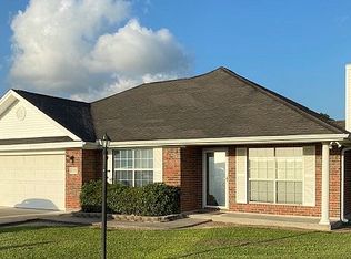 111 Pine Ridge Ct, Winnie, TX 77665