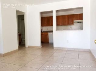 580 W E St APT 6, Colton, CA 92324
