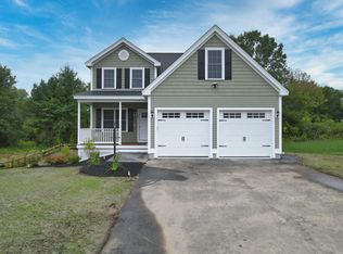 115 Berube Ln, Dracut, MA 01826
