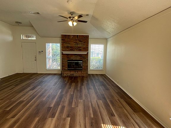 4th image of 1032 Glencrest Dr