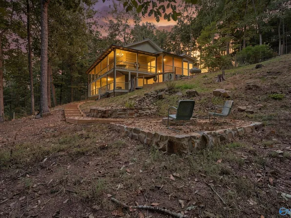 1076 County Road 81, Fort Payne, AL 35967