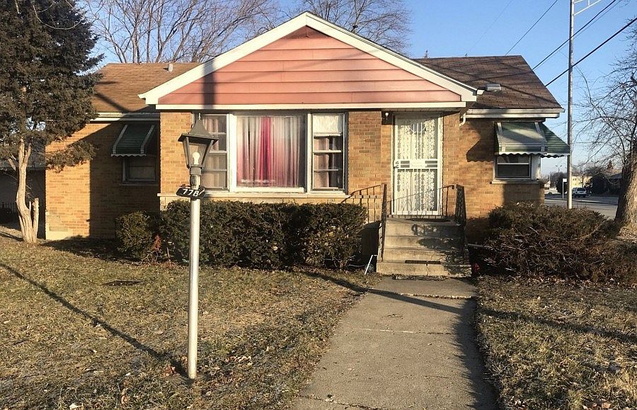 1st image of 778 E 155th Pl