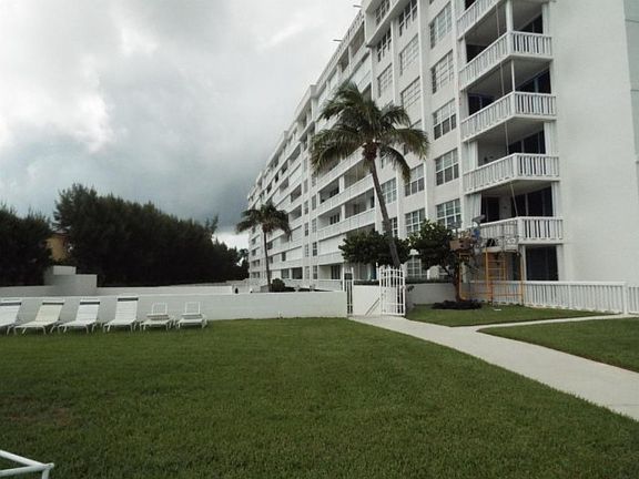 4th image of 3570 S Ocean Blvd APT 810