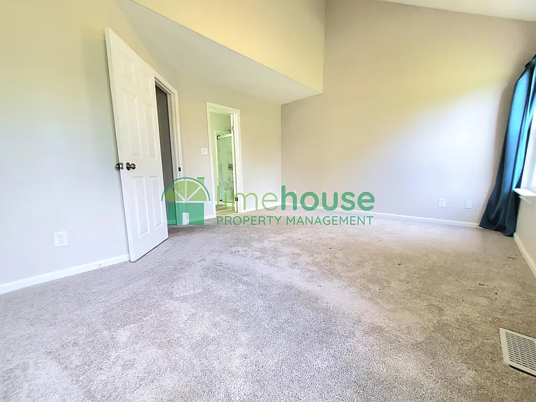 4942 April Ave — Photo 15